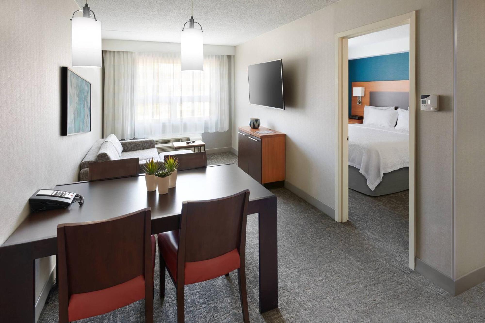 Towneplace Suites By Marriott Mississauga-Airport Corporate Centre Eksteriør billede