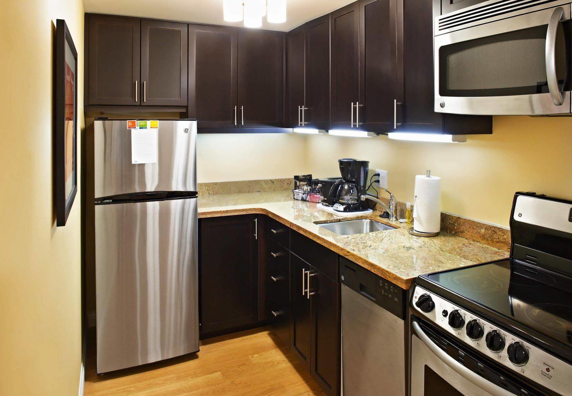 Towneplace Suites By Marriott Mississauga-Airport Corporate Centre Eksteriør billede